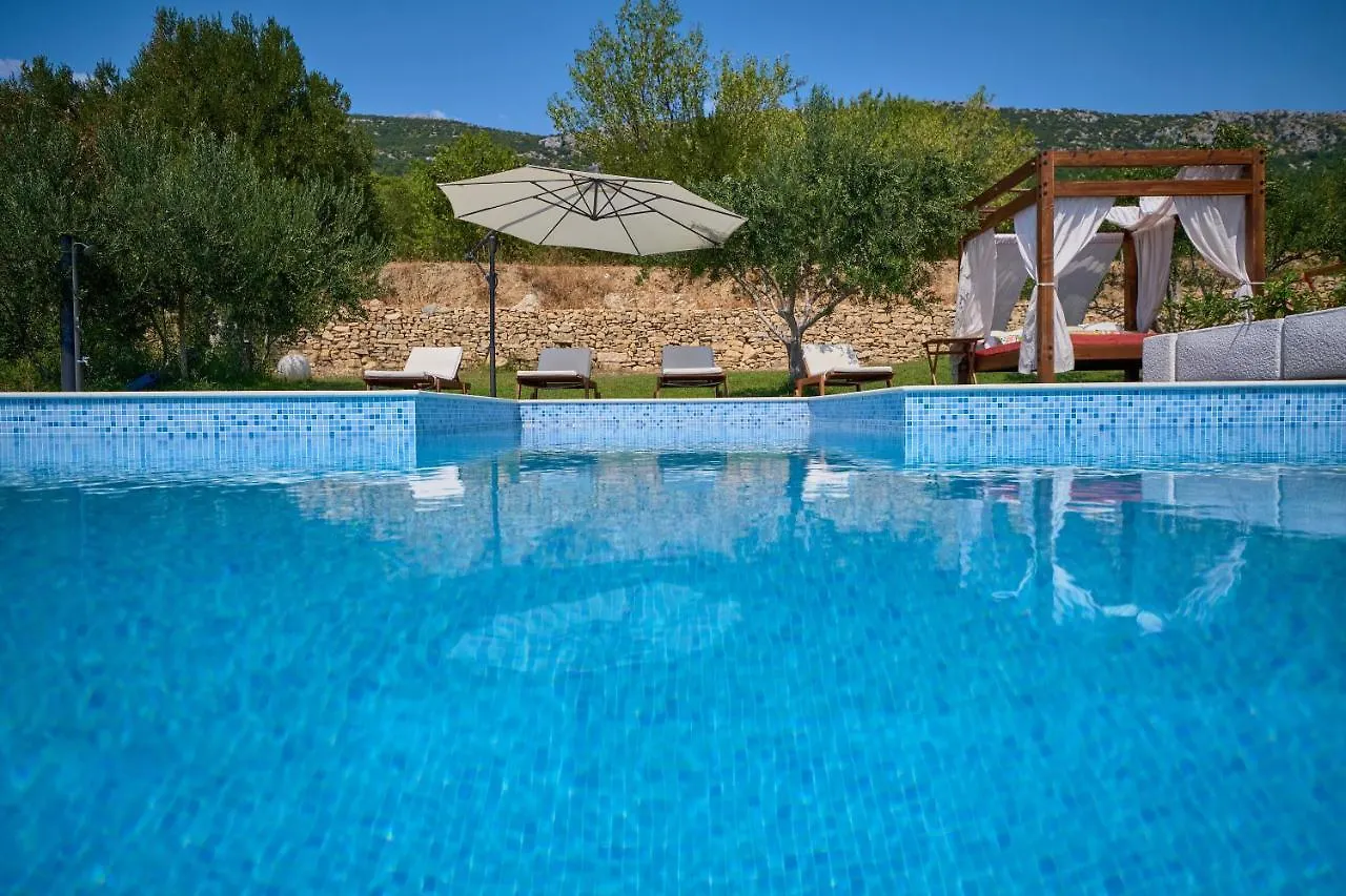 Dalmatian Oasis Luxury Villa Kastela