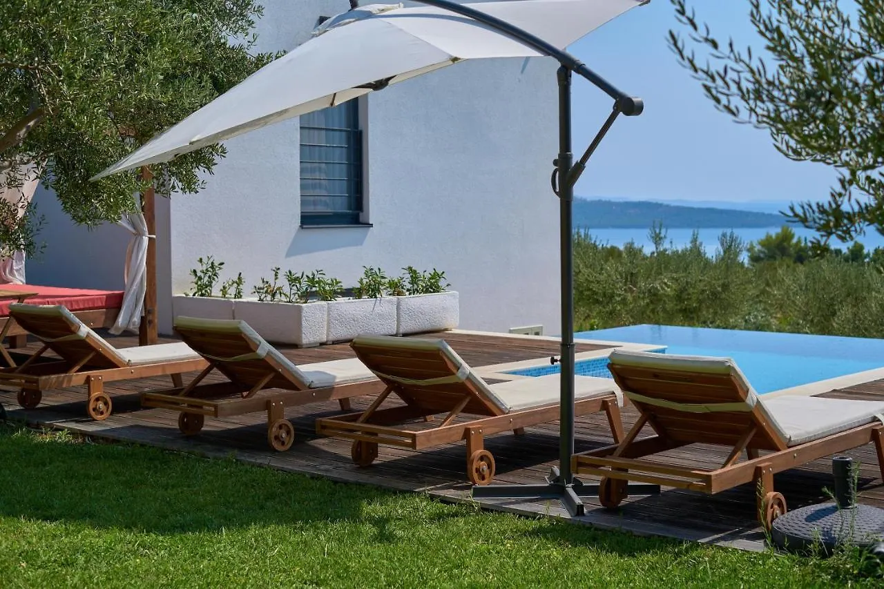 Dalmatian Oasis Luxury Villa Kastela