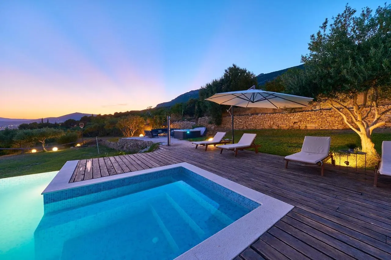 Dalmatian Oasis Luxury Villa Kastela