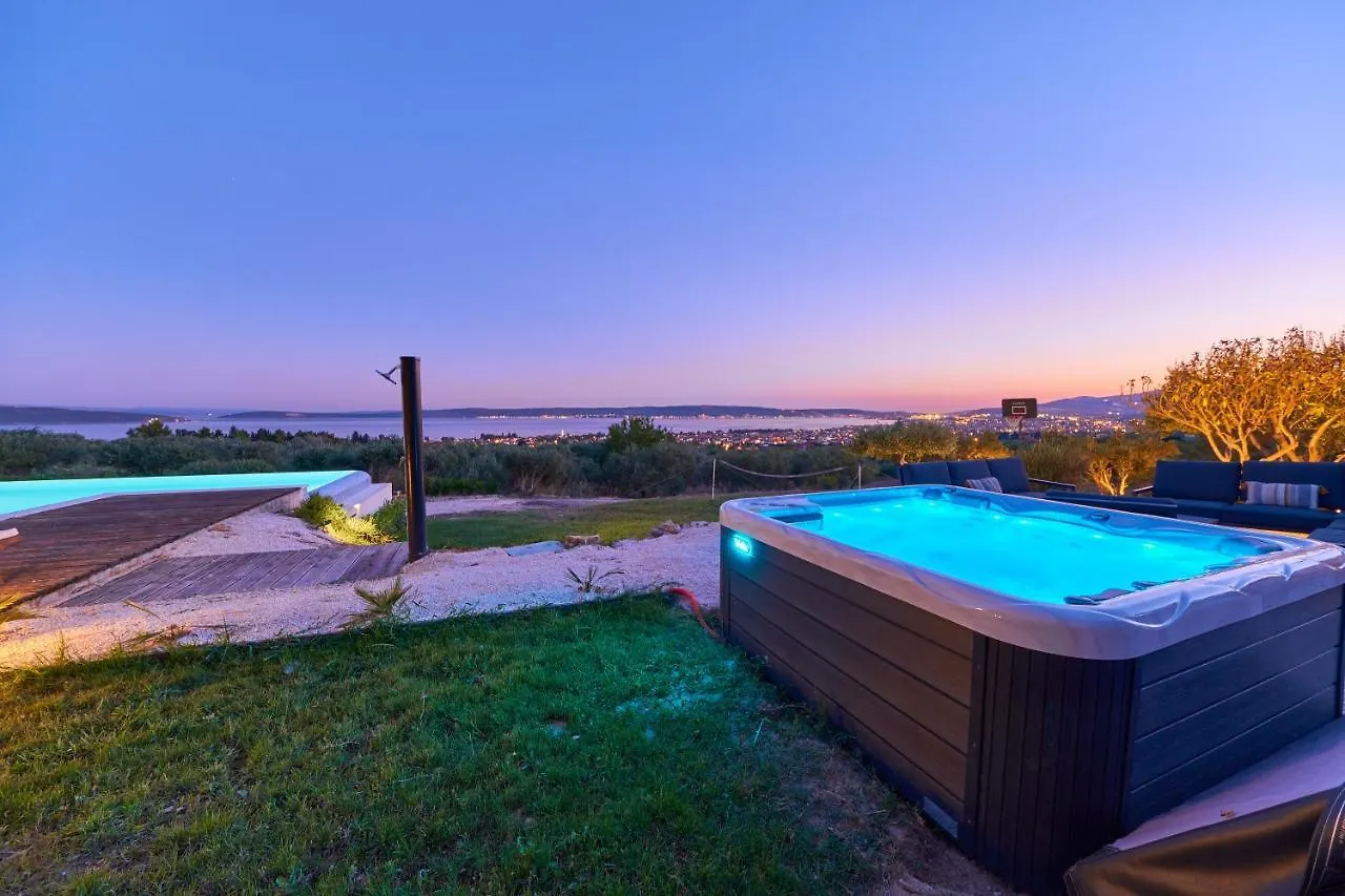 Dalmatian Oasis Luxury Villa Kastela