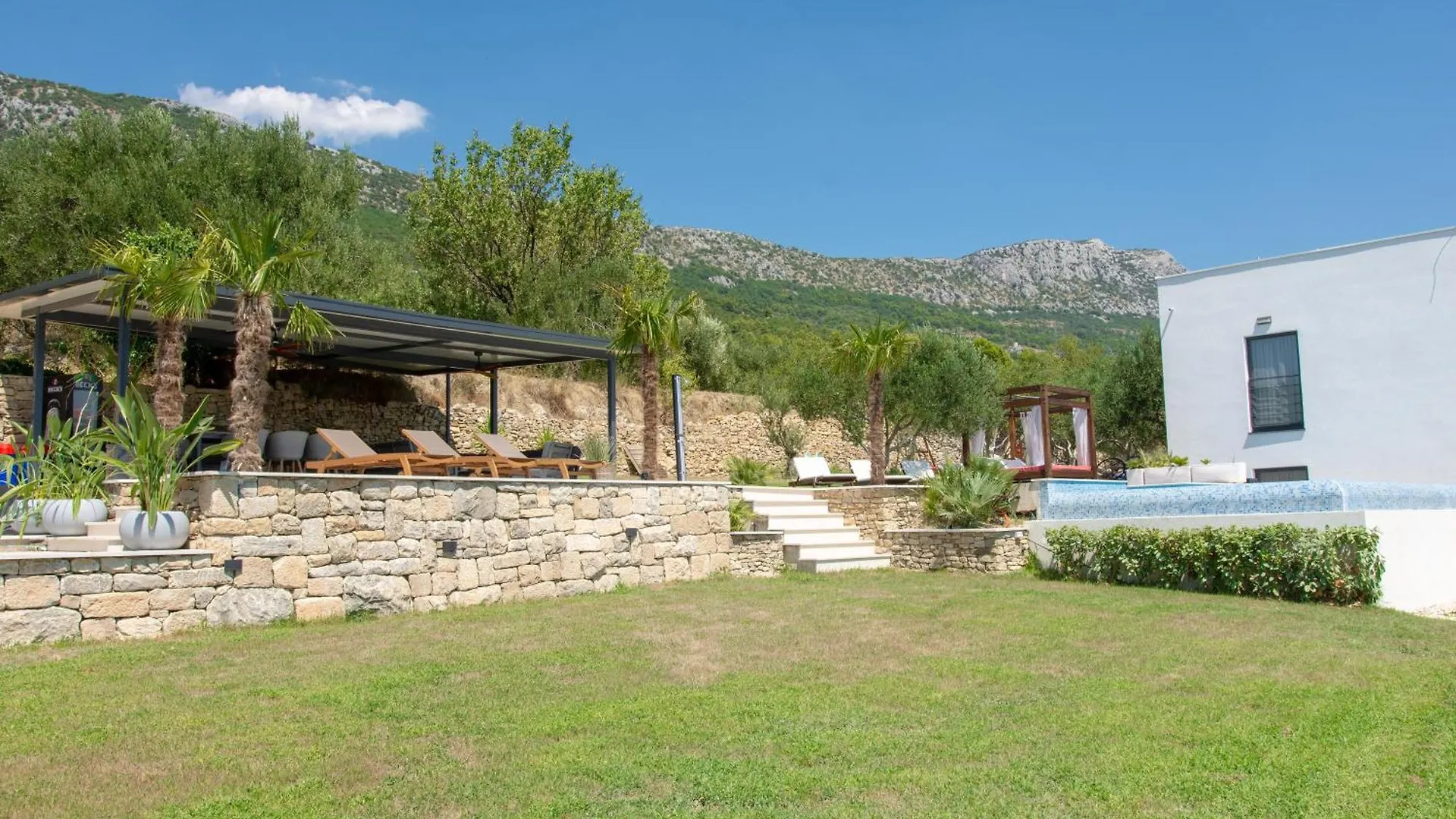 Dalmatian Oasis Luxury Villa Kastela