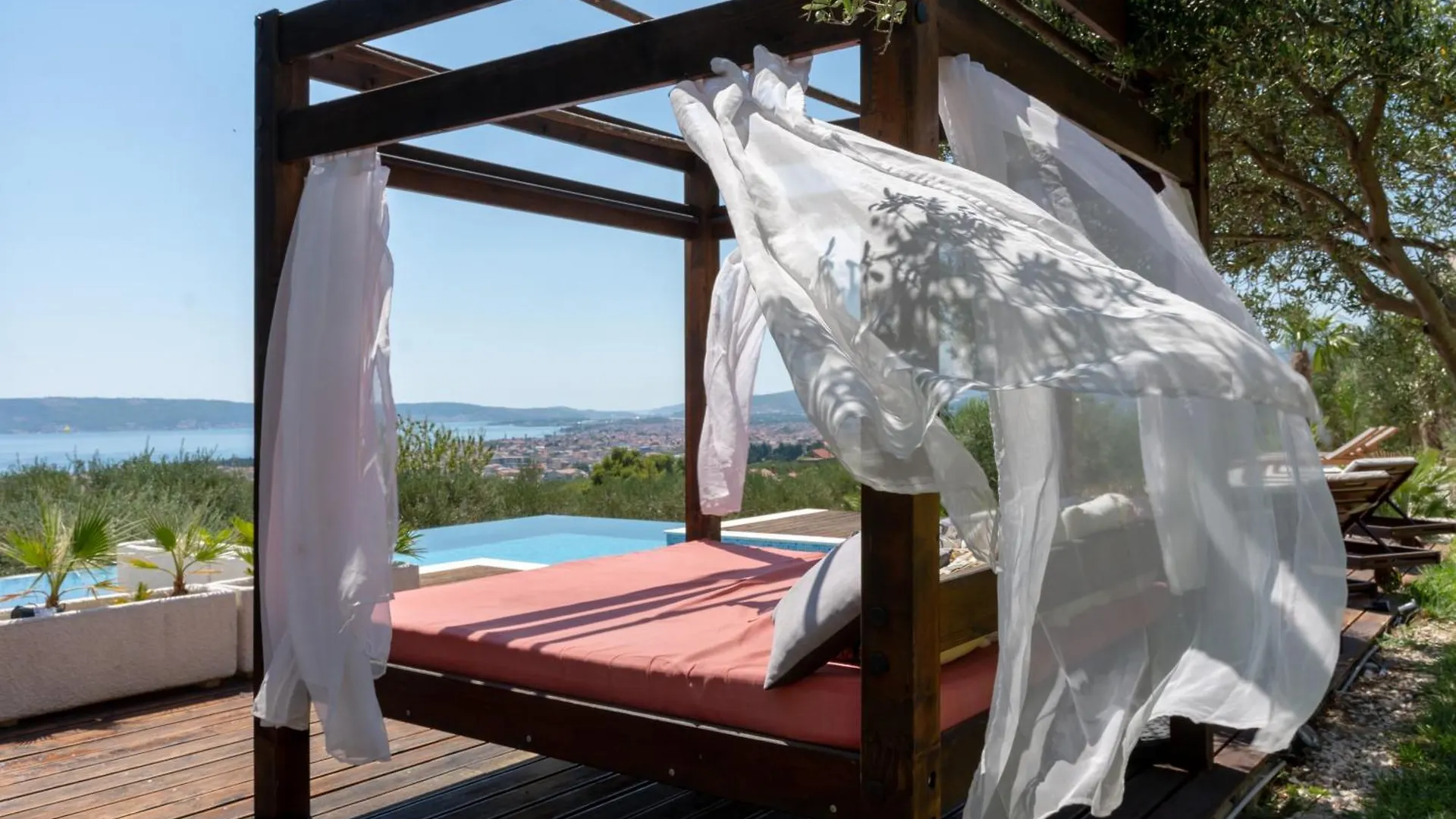 Dalmatian Oasis Luxury Villa Kastela