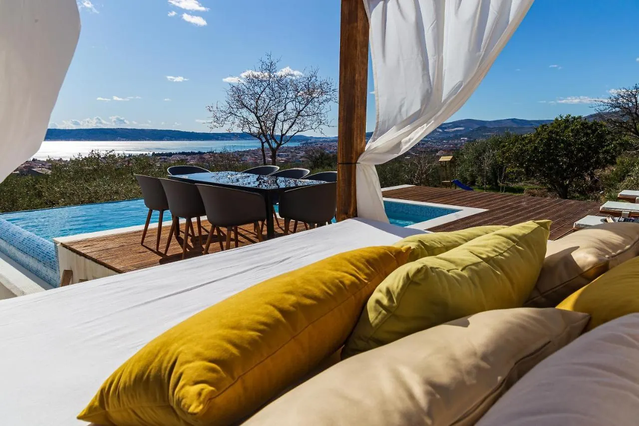 Dalmatian Oasis Luxury Villa Kastela Croatia