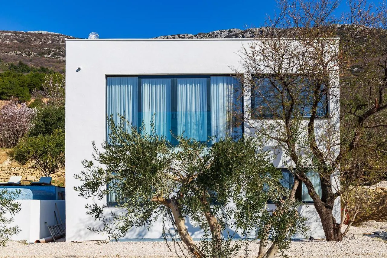 Dalmatian Oasis Luxury Villa Kastela
