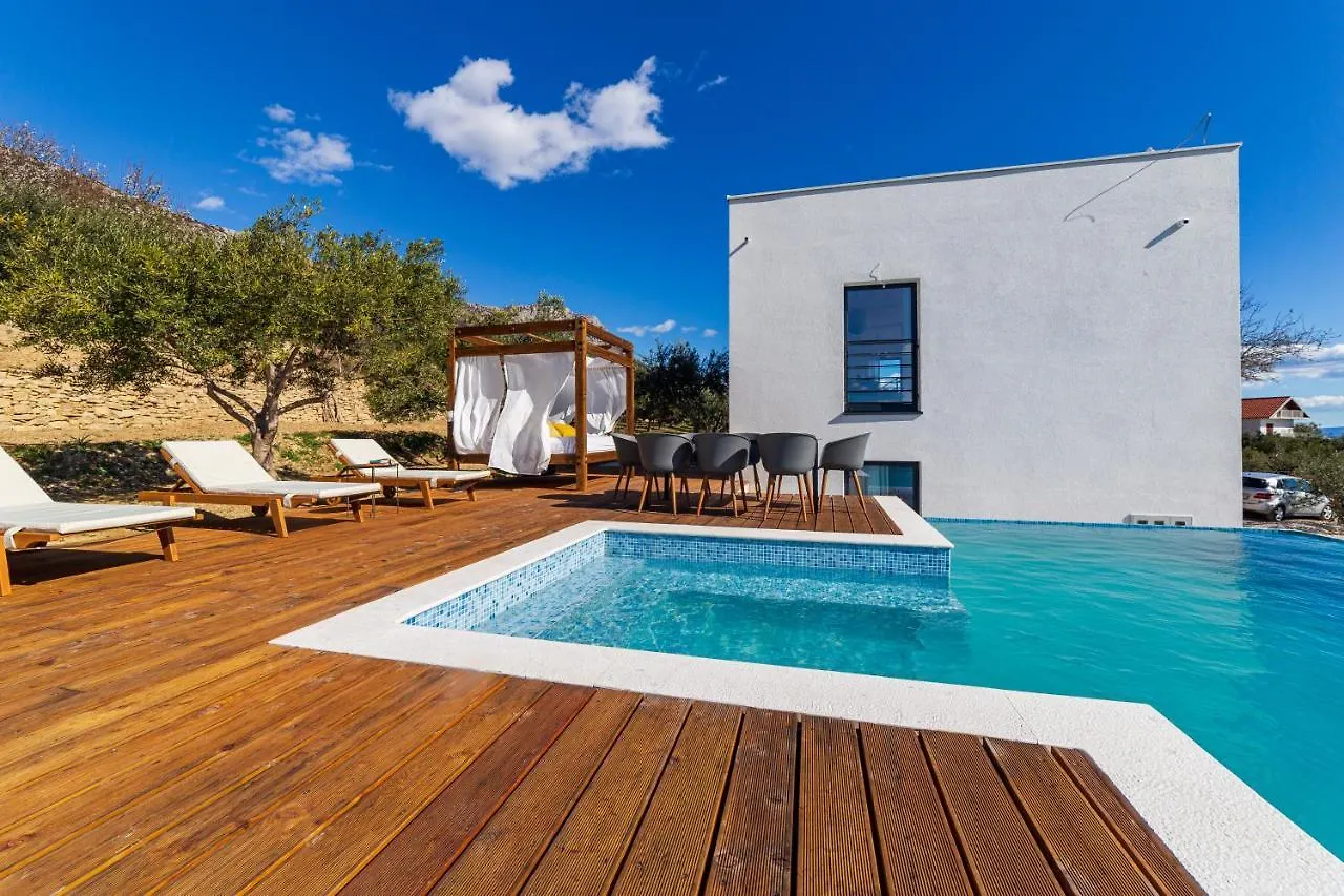 Dalmatian Oasis Luxury Villa Kastela