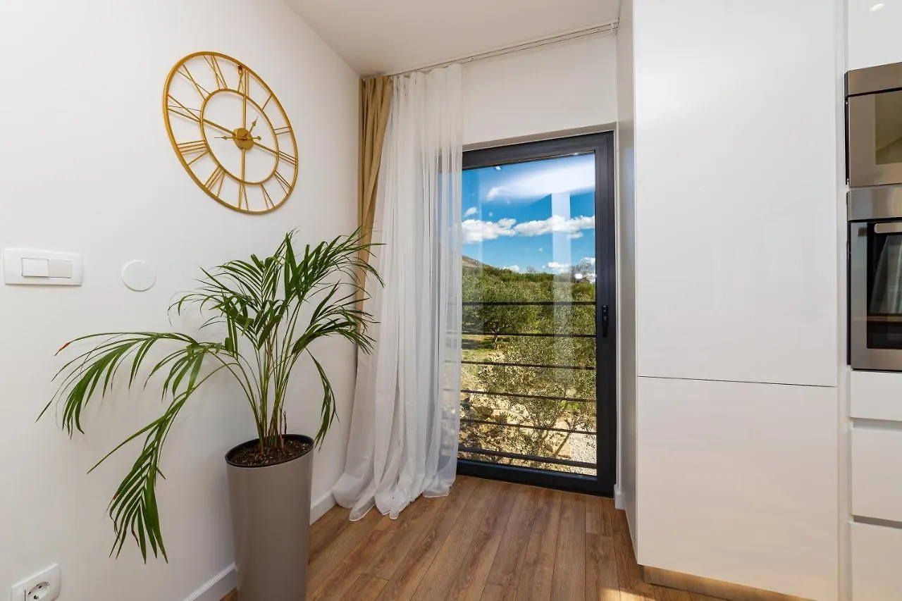 Dalmatian Oasis Luxury Villa Kastela